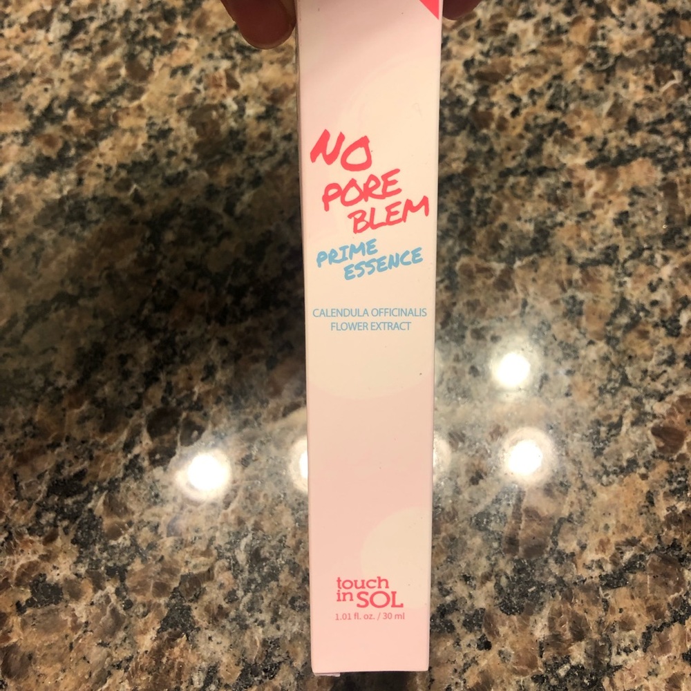 No Poreblem Essence Primer